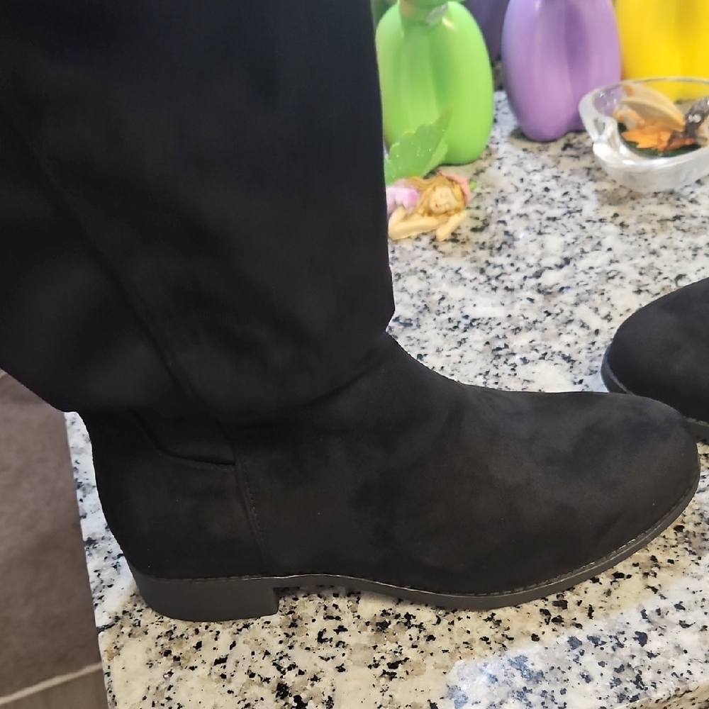 Torrid Black Over-the-Knee Boots Sleek Suede Style - Picture 5 of 9